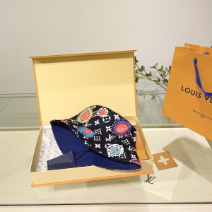 Louis Vuitton Monogram Black Bucket Hat