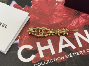 Chanel Crystal CC Flowers Hair Clip