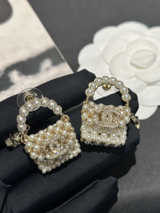 Chanel Crystal CC Pearls Purse Earrings