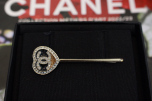 Chanel Crystal CC Logo Heart Hair Clip