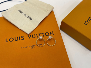Louis Vuitton LV Spiral Gold Earrings