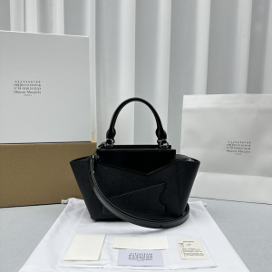Maison Margiela Snatched Tote Shoulder Bag Black Calf Leather Maison Margiela Snatched Tote Shoulder Bag Black Calf Leather