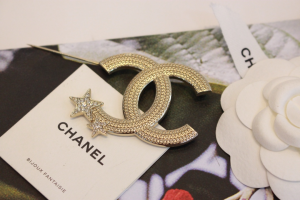 Chanel CC Logo Crystal Star Brooch