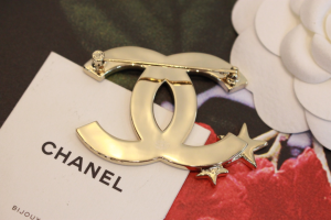 Chanel CC Logo Crystal Star Brooch