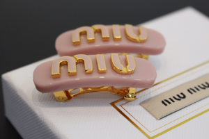 Miu Miu Logo Plaque Hair Slide Pink