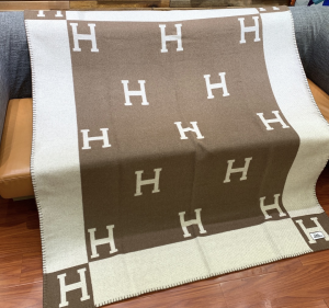 Hermes Avalon Baby Blanket Brown White Cashmere Wool Hermes Avalon Baby Blanket Brown White Cashmere Wool