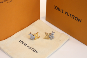 Louis Vuitton LV Gram Earrings