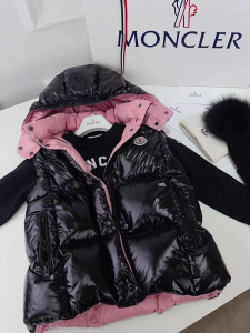 Moncler Black bardanette Short Parana Down Jacket Moncler Black bardanette Short Parana Down Jacket