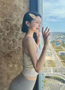 Miu Miu Raffia Hair Clip Natural