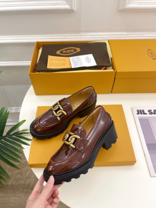 Tods Kate Brown Leather Gomma Pesante Slip on Loafers Tods Kate Brown Leather Gomma Pesante Slip on Loafers