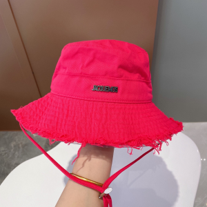 Jacquemus LA Artichaut Neck Strap Cotton Bucket Hat Fuchsia Jacquemus LA Artichaut Neck Strap Cotton Bucket Hat Fuchsia