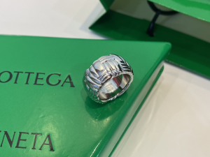 Bottega Veneta Pleat White Gold Rings