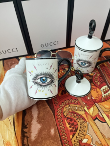 Gucci XXL Star Eye Candle Mug White Gucci XXL Star Eye Candle Mug White