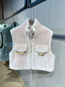 Fendi Cropped Pink Mink Fur Gilet