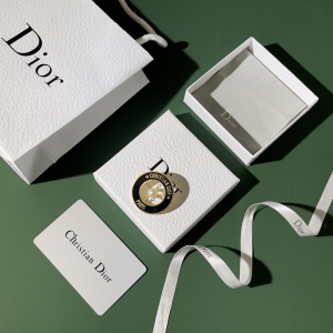 Dior Round Pearl Black Brooch