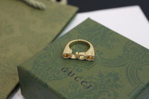 Gucci Crystal Letter Logo Rings Gold