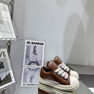 RICK OWENS FW23 LUXOR JUMBO LACE PADDED LOW SNEAKS BROWN LAMBSKIN RICK OWENS FW23 LUXOR JUMBO LACE PADDED LOW SNEAKS BROWN LAMBSKIN