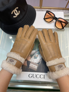 UGG Double Cuff Sheepskin Gloves Beige