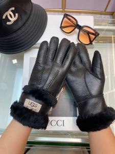 UGG Double Cuff Sheepskin Gloves Black