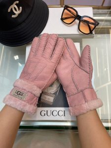 UGG Double Cuff Sheepskin Gloves Pink