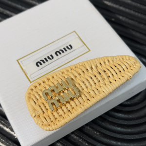 Miu Miu Logo Beige Raffia Hiar Clips