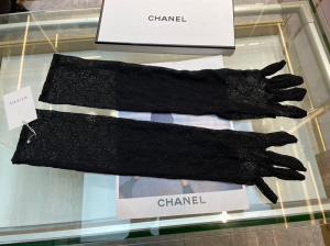 Gucci Black GG Lace Long Sleeve Gloves