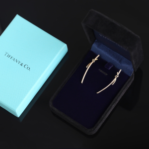 Tiffany Gold Knot Earrings