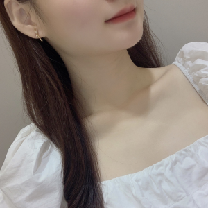 Tiffany Gold Knot Short Earrings