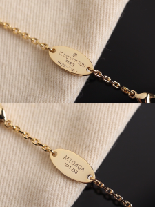 Louis Vuitton LV Iconic Gold Bracelet