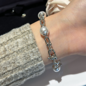 Tiffany Hardwear Pearls Bracelets
