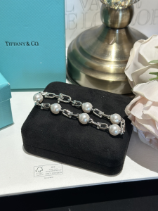 Tiffany Hardwear Pearls Bracelets