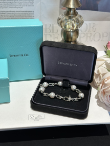 Tiffany Hardwear Pearls Bracelets