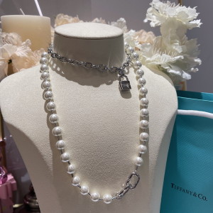 Tiffany Hardwear Pearls Necklaces