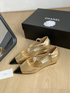 Chanel CC Gold Leather Shoes