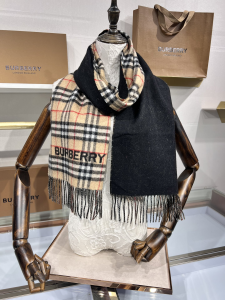 Burberry Archive Beige Black Check Cashmere Reversible Scarf Burberry Archive Beige Black Check Cashmere Reversible Scarf