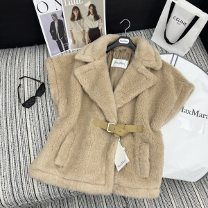Max Mara Abavo Teddy Wool Cape Belted Fleece Jacket Beige Max Mara Abavo Teddy Wool Cape Belted Fleece Jacket Beige
