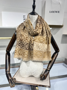 Loewe Beige Anagram Jacquard Wool Scarf with Fringed Loewe Beige Anagram Jacquard Wool Scarf with Fringed