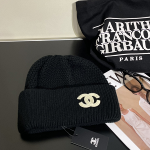 Chanel CC Logo Knit Wool Beanie Black
