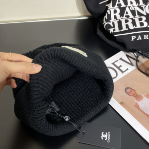Chanel CC Logo Knit Wool Beanie Black