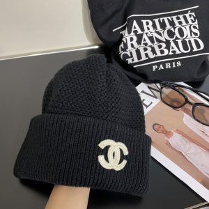 Chanel CC Logo Knit Wool Beanie Black