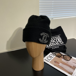 Chanel CC Logo Knit Wool Beanie Black