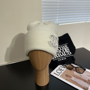 Chanel CC Logo Knit Wool Beanie White