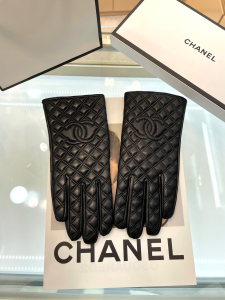 Chanel Black CC Logo Gloves