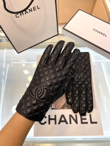 Chanel Black CC Logo Gloves