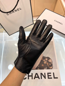 Chanel Black CC Logo Gloves