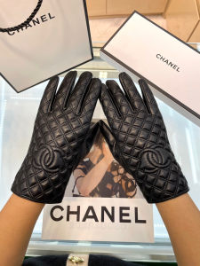 Chanel Black CC Logo Gloves