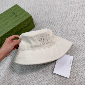 Miu Miu Logo White Velvet Bucket Hat