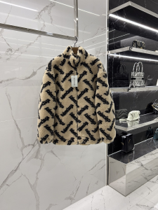 Balenciaga Fluffy Logo Zip Up Faux Shearling Fur Coat Fleece Jacket Beige Balenciaga Fluffy Logo Zip Up Faux Shearling Fur Coat Fleece Jacket Beige