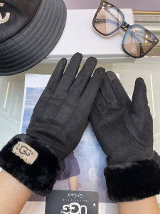 UGG Black Faux Shearling Fur Gloves