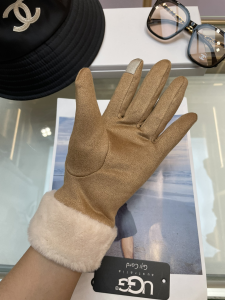 UGG Brown Faux Shearling Fur Gloves